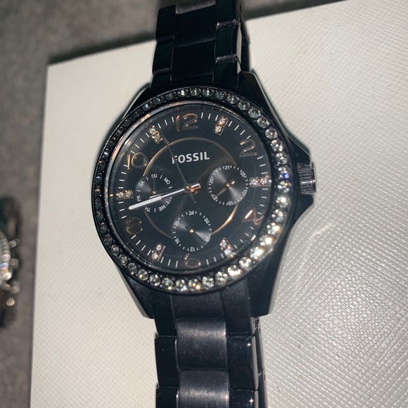 Black Fossil Watch - Picture 2 of 3
